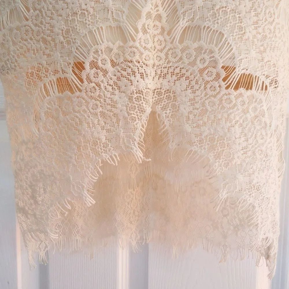 NWOT FREE PEOPLE SMALL 4/6 PEEK-A-BOO LACE DRESS